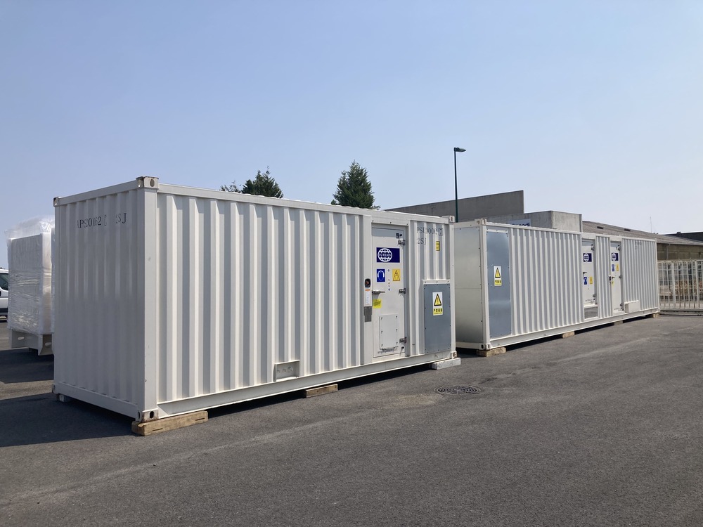 FG Wilson containers in stock at GeniWatt, France